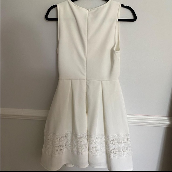 White Francesca’s Dress - Picture 2 of 3